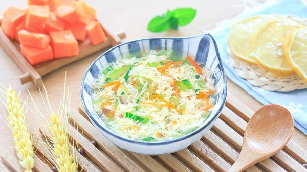 芙蓉汤怎么做好吃（鲜蔬芙蓉汤的经典做法）(1)