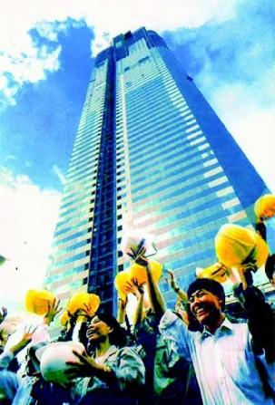 668米深圳第一高楼（她见证了亚洲第一高楼）(1)