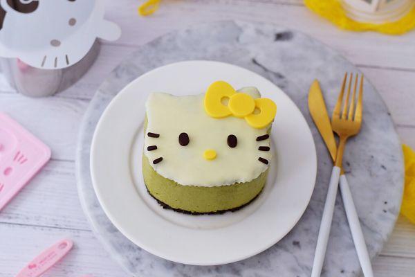 生椰拿铁戚风蛋糕教程（零技巧的4寸ＫＴ猫抹茶慕斯蛋糕）(1)