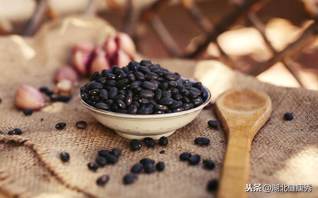 黑豆能帮助你减肥吗（一个被低估的宝藏食物）(1)