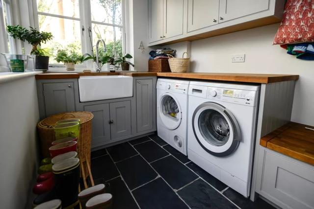 滚筒洗衣机插座及进水口位置（洗衣机插座和进水位置都留错了）(1)