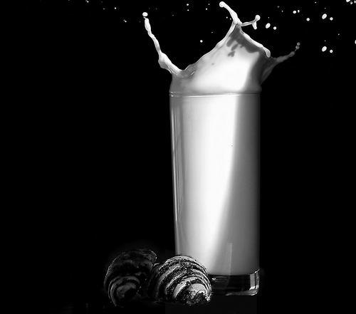 喝牛奶胆固醇容易升高吗（升高胆固醇牛奶不背锅）(1)
